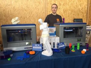 Maker Faire: Dremel și-a promovat propria imprimantă 3D...